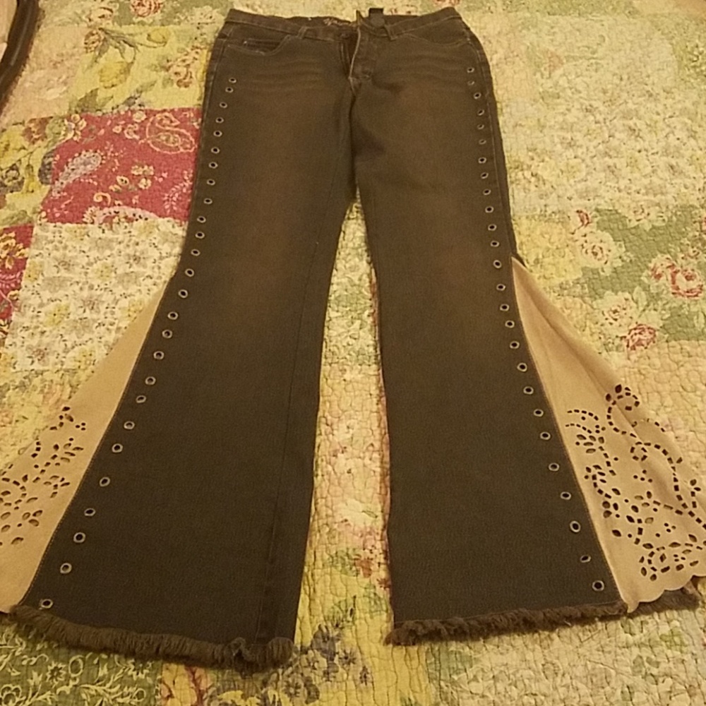 Younique Jeans. Hippy style